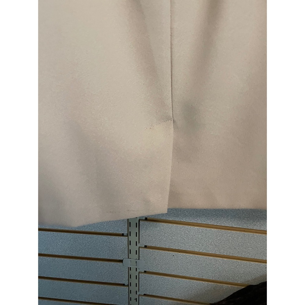 Womens Beige Elastic Waist Pull On Knee Length Skirt Career Casual
Sz 18 - Picture 3 of 4